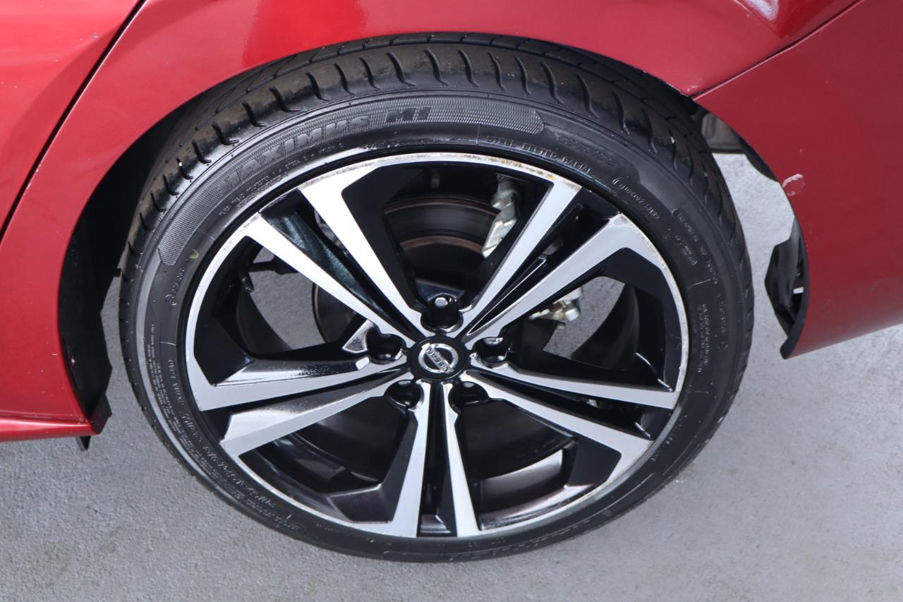 Nissan Sentra SR CVT 2021