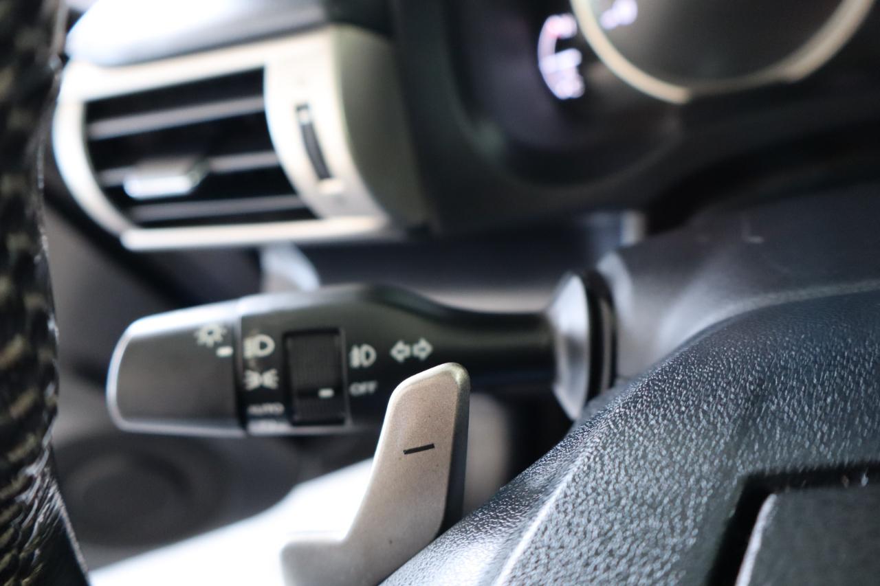 Lexus IS 350 4dr Sdn RWD 2016