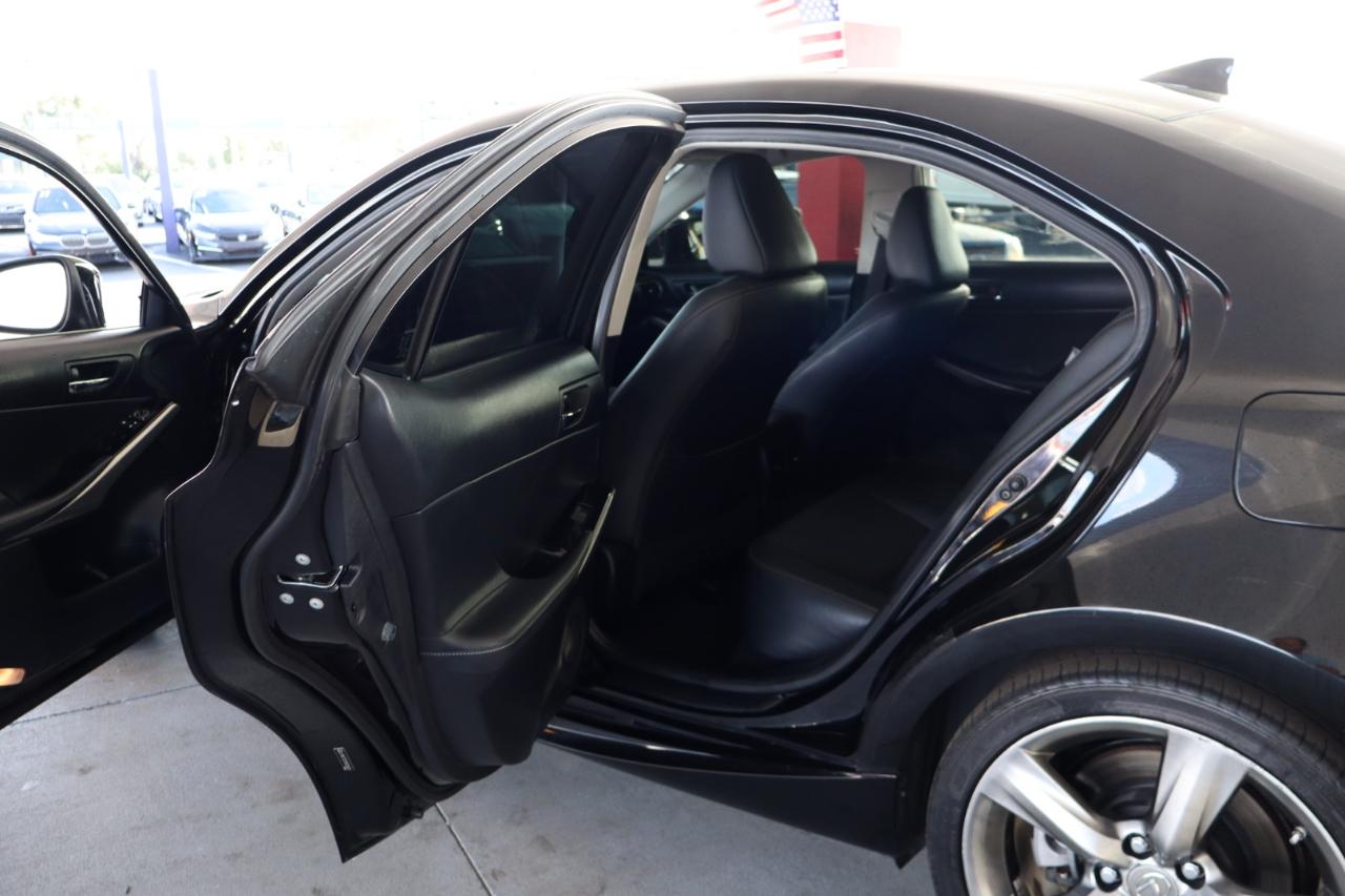 Lexus IS 350 4dr Sdn RWD 2016