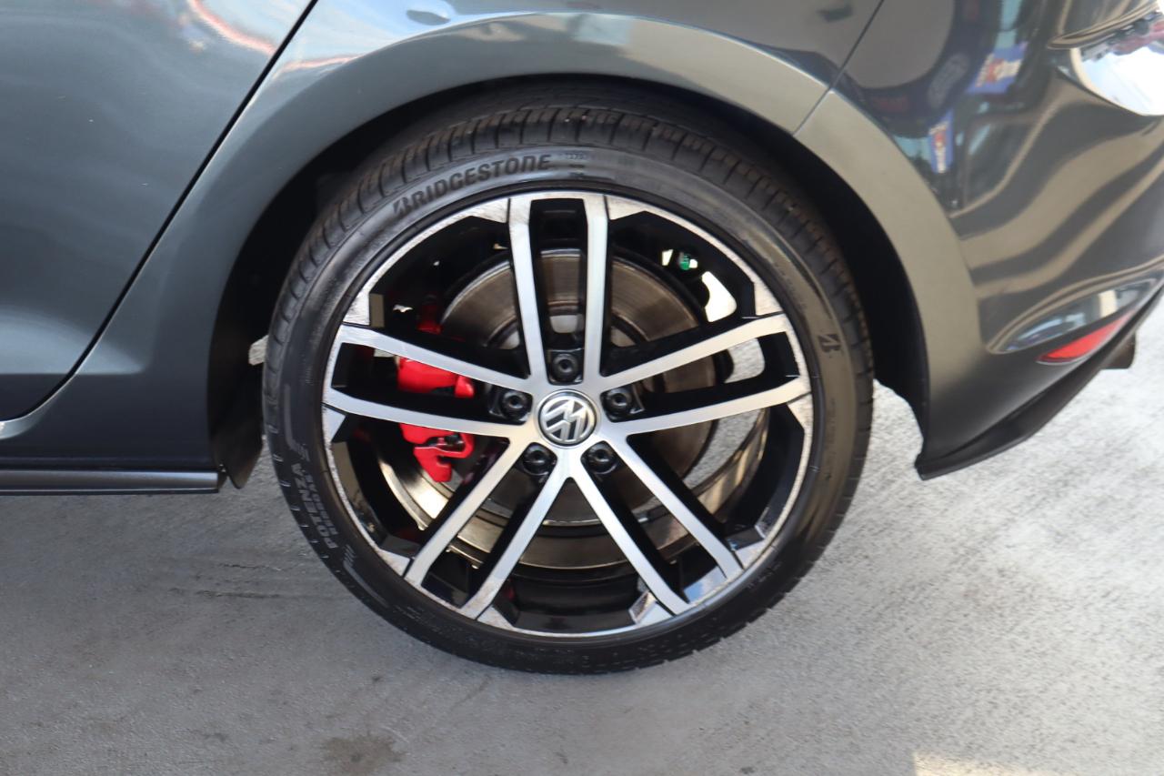 Volkswagen Golf GTI 2.0T 4-Door Autobahn DSG 2017