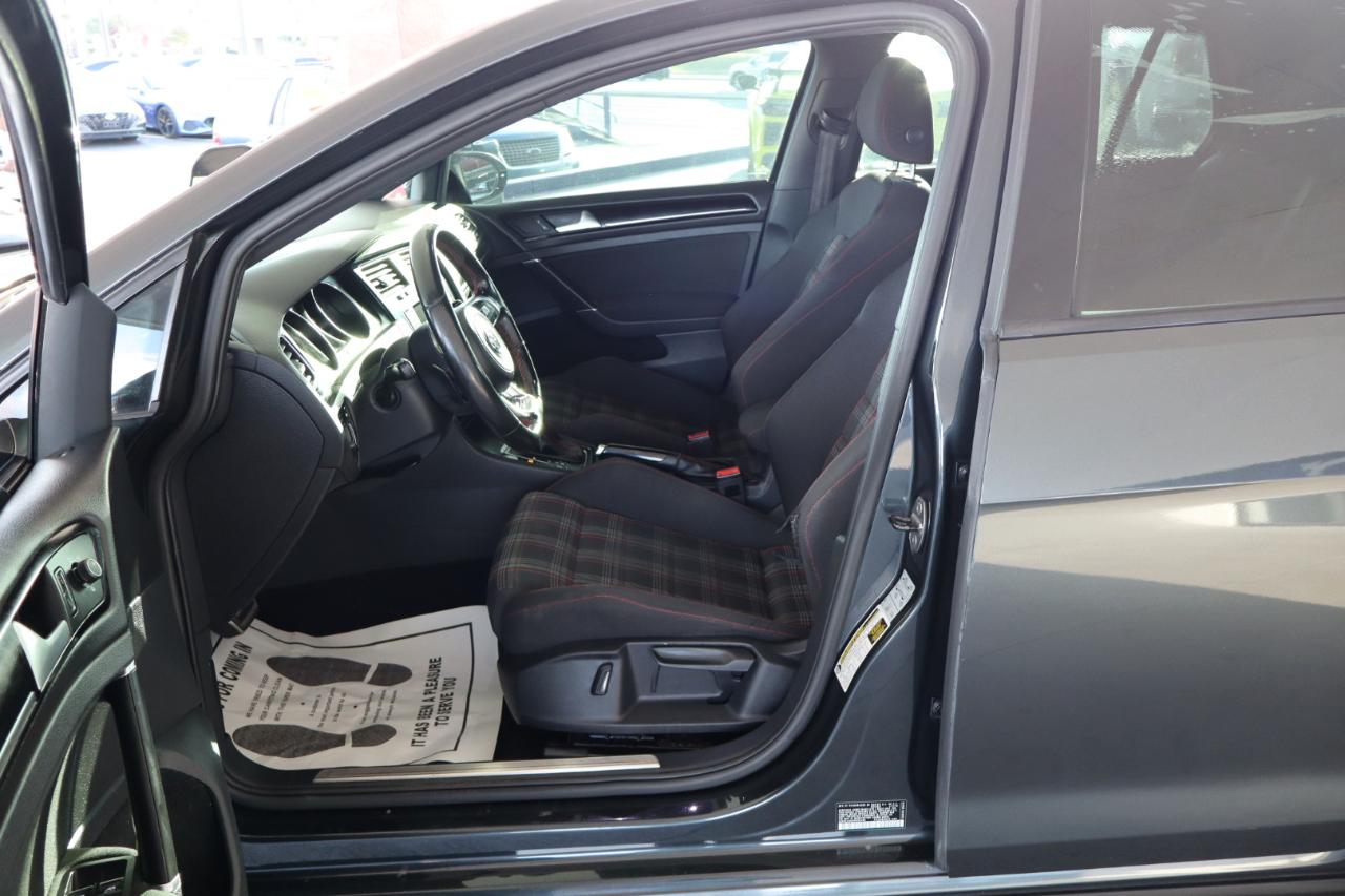 Volkswagen Golf GTI 2.0T 4-Door Autobahn DSG 2017