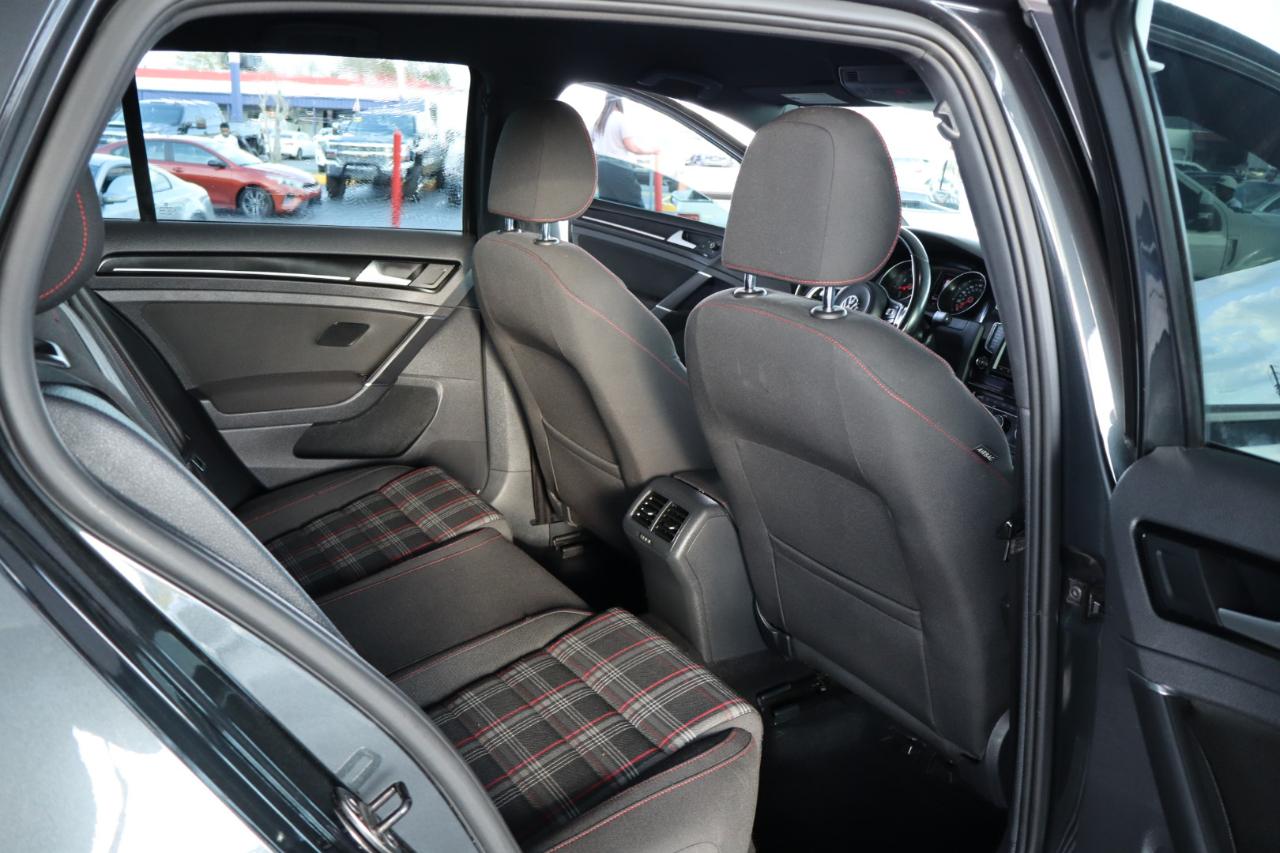 Volkswagen Golf GTI 2.0T 4-Door Autobahn DSG 2017