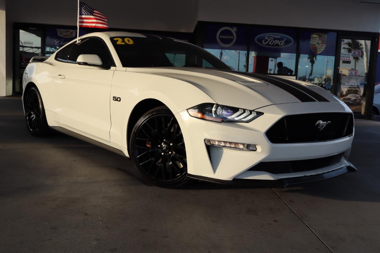 Ford Mustang GT Fastback 2020