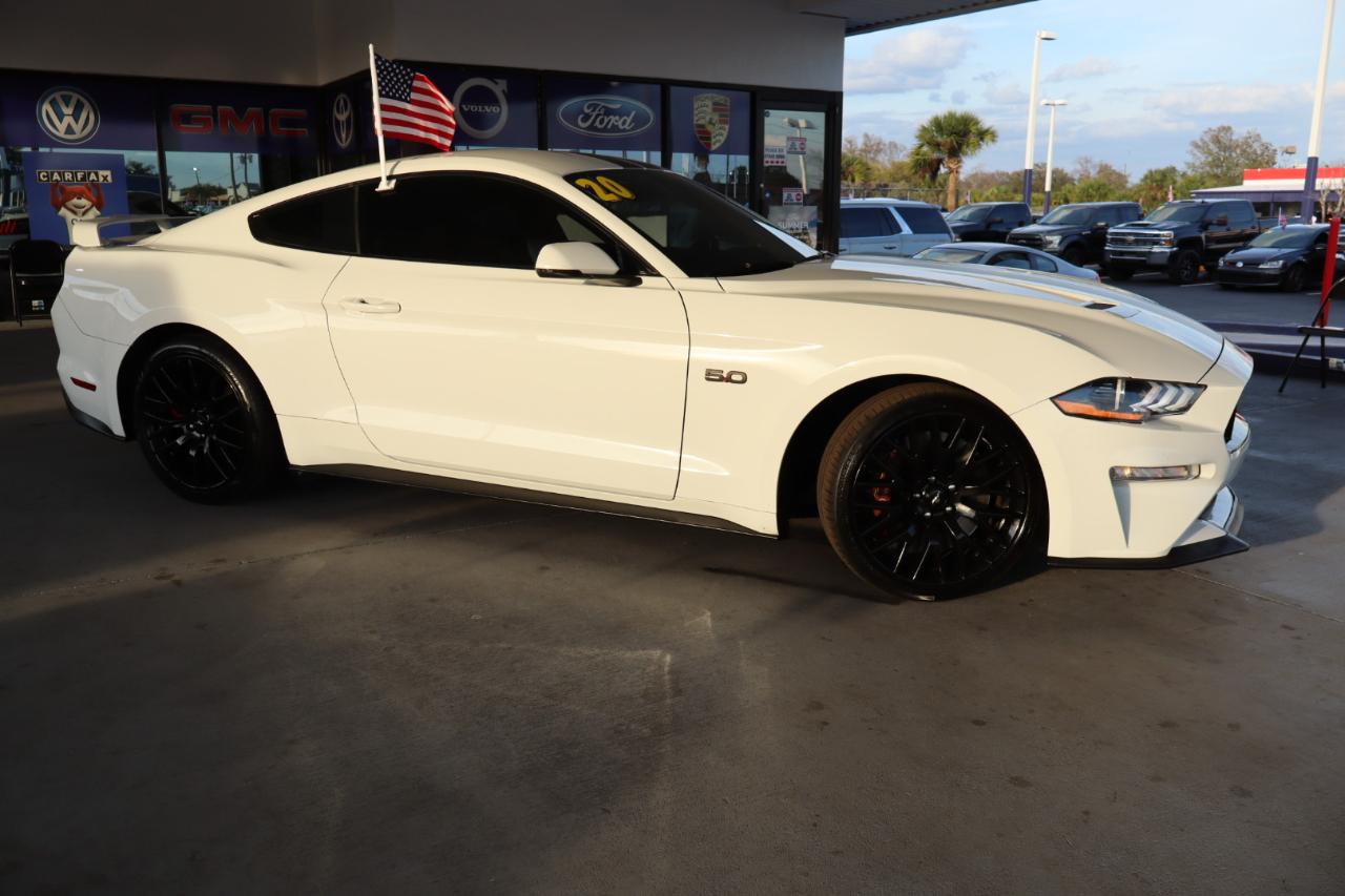 Ford Mustang GT Fastback 2020