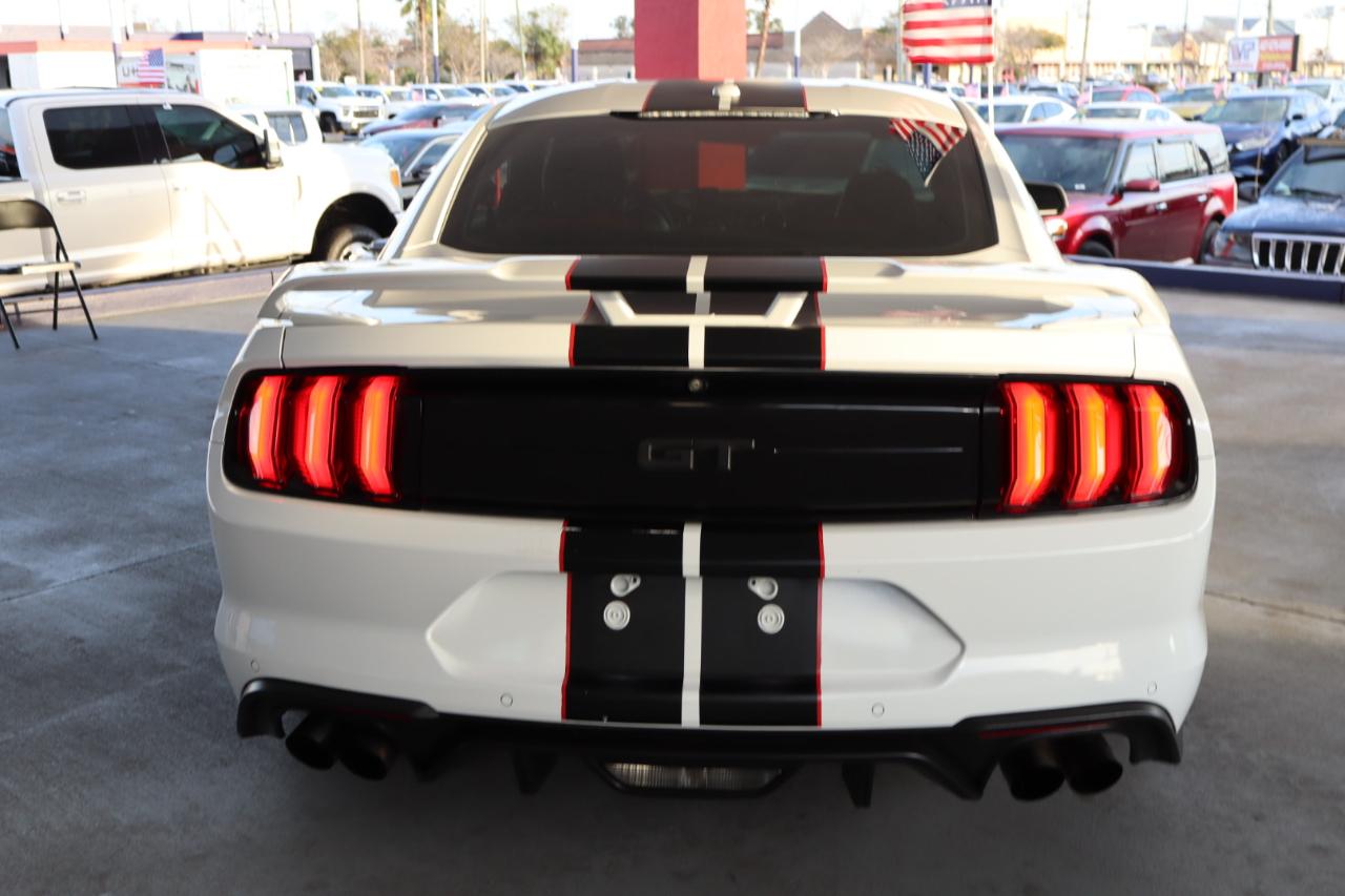 Ford Mustang GT Fastback 2020