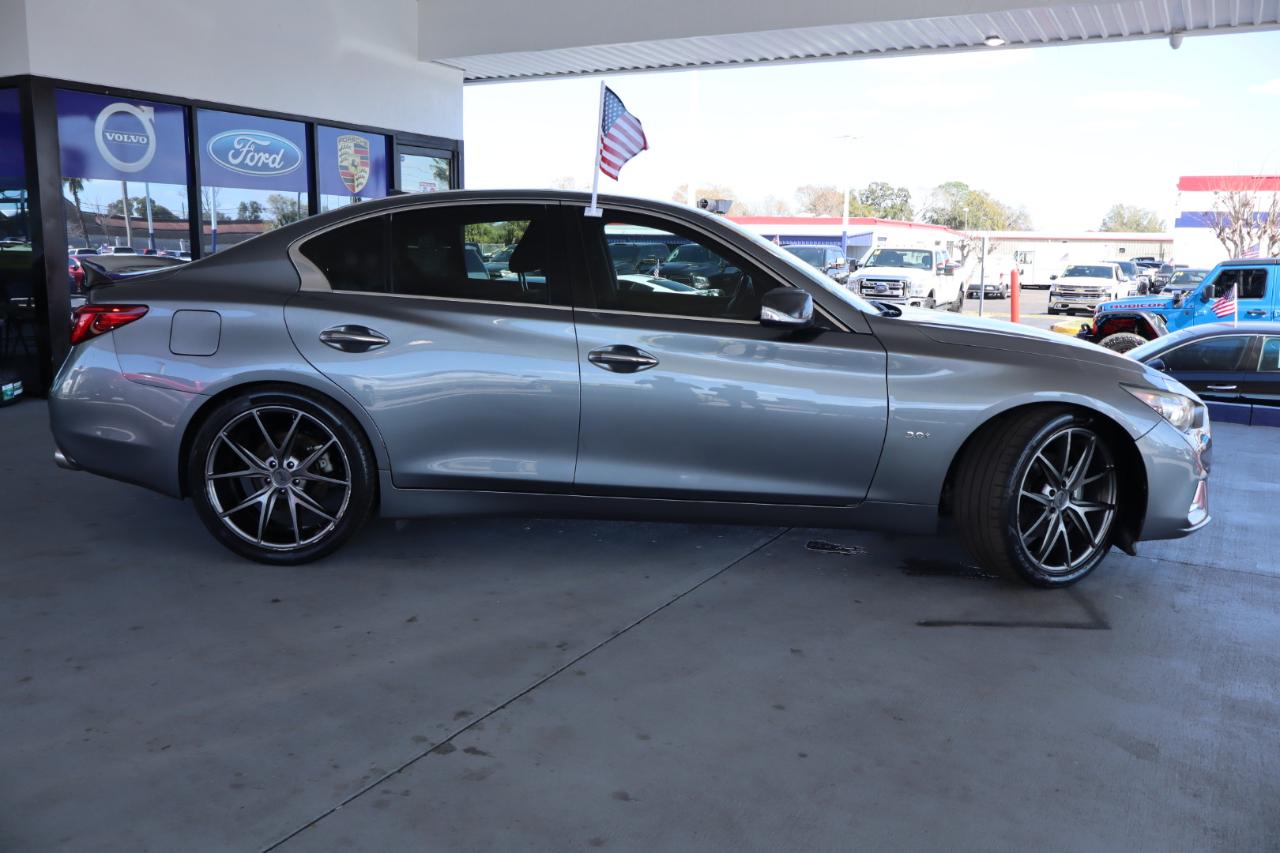 Infiniti Q50 3.0t LUXE RWD 2018