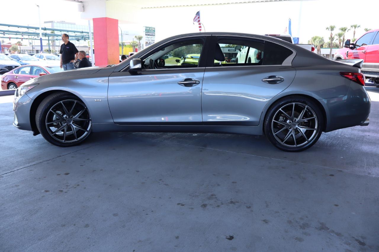 Infiniti Q50 3.0t LUXE RWD 2018