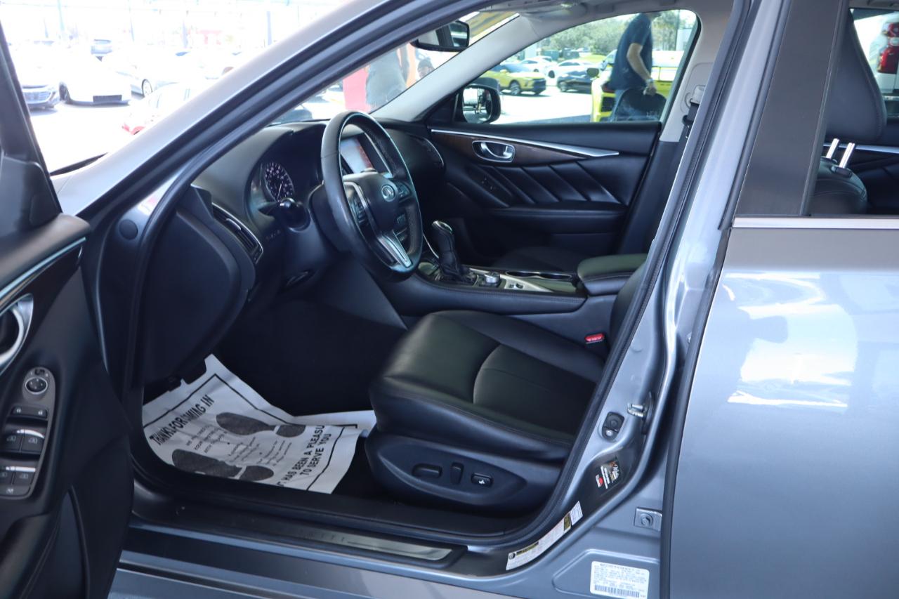 Infiniti Q50 3.0t LUXE RWD 2018