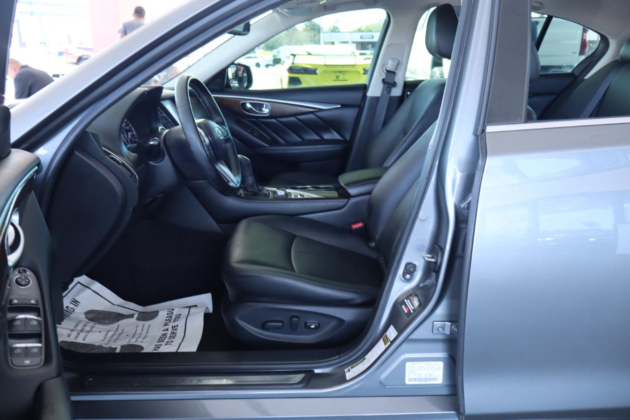 Infiniti Q50 3.0t LUXE RWD 2018