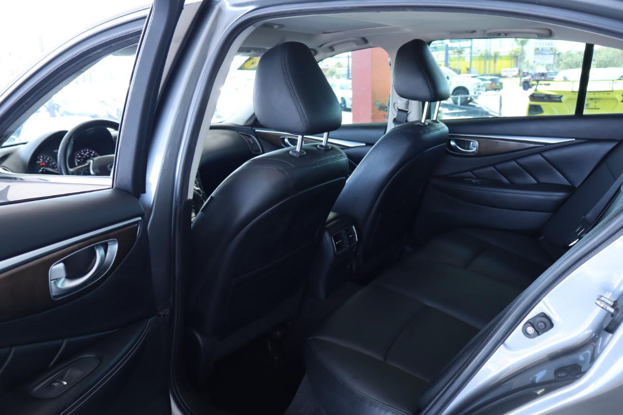 Infiniti Q50 3.0t LUXE RWD 2018