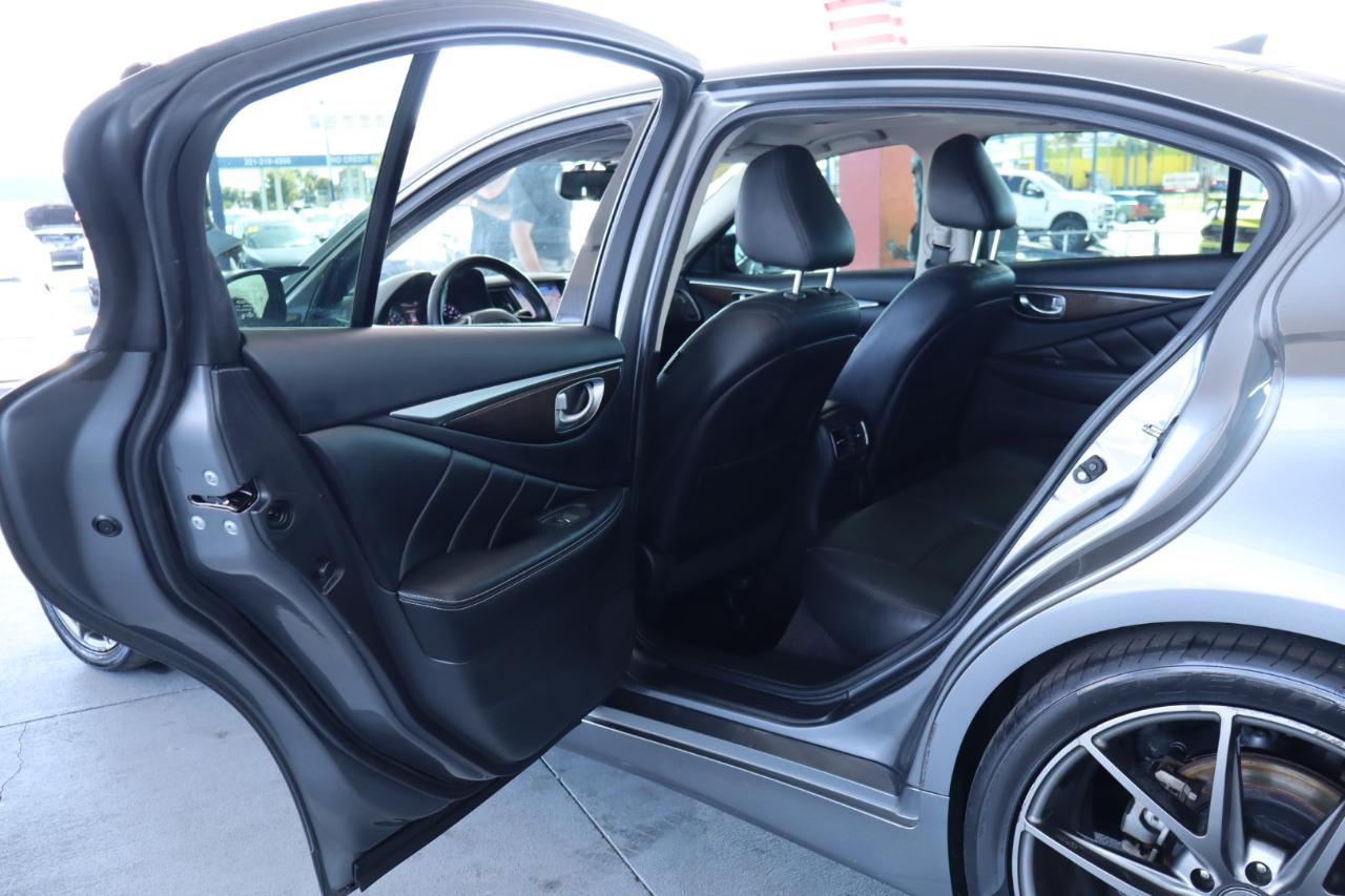 Infiniti Q50 3.0t LUXE RWD 2018