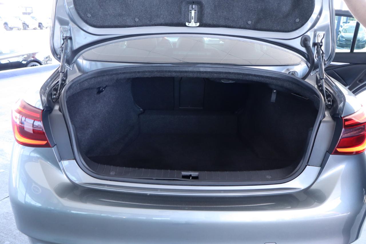 Infiniti Q50 3.0t LUXE RWD 2018