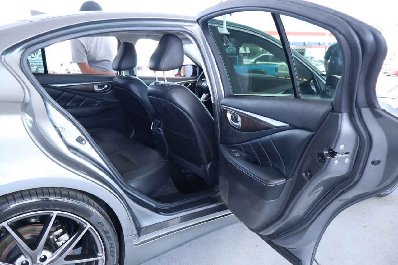 Infiniti Q50 3.0t LUXE RWD 2018