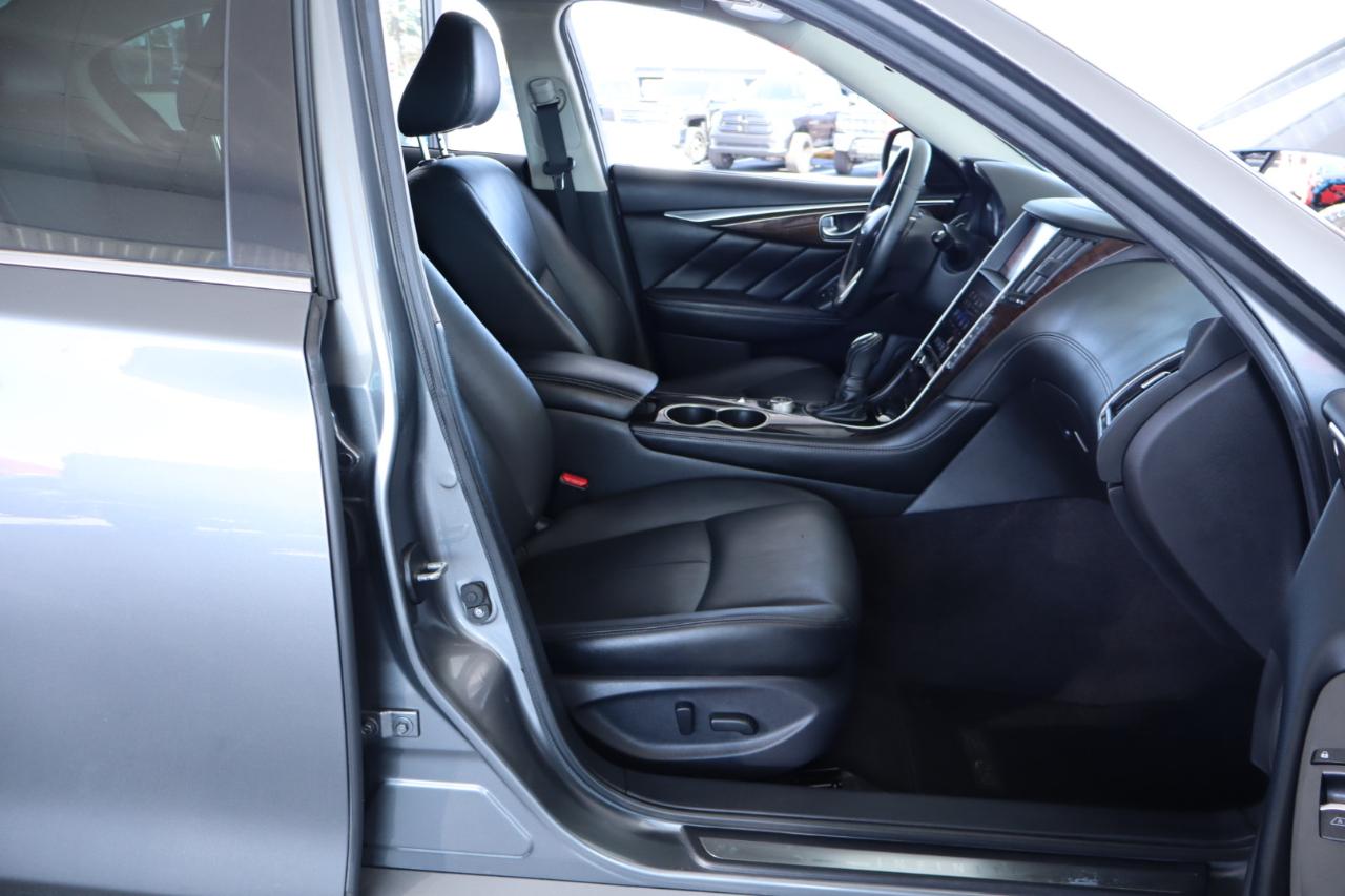 Infiniti Q50 3.0t LUXE RWD 2018