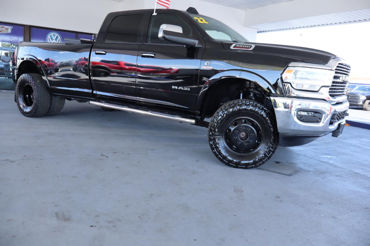 RAM 3500 Laramie 4x4 Crew Cab 8' Box 2022