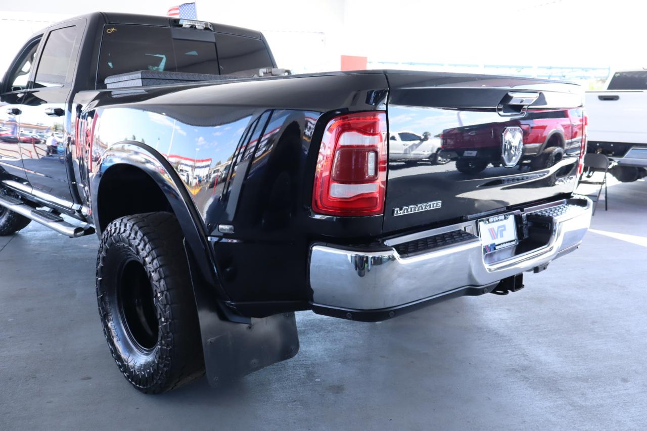 RAM 3500 Laramie 4x4 Crew Cab 8' Box 2022