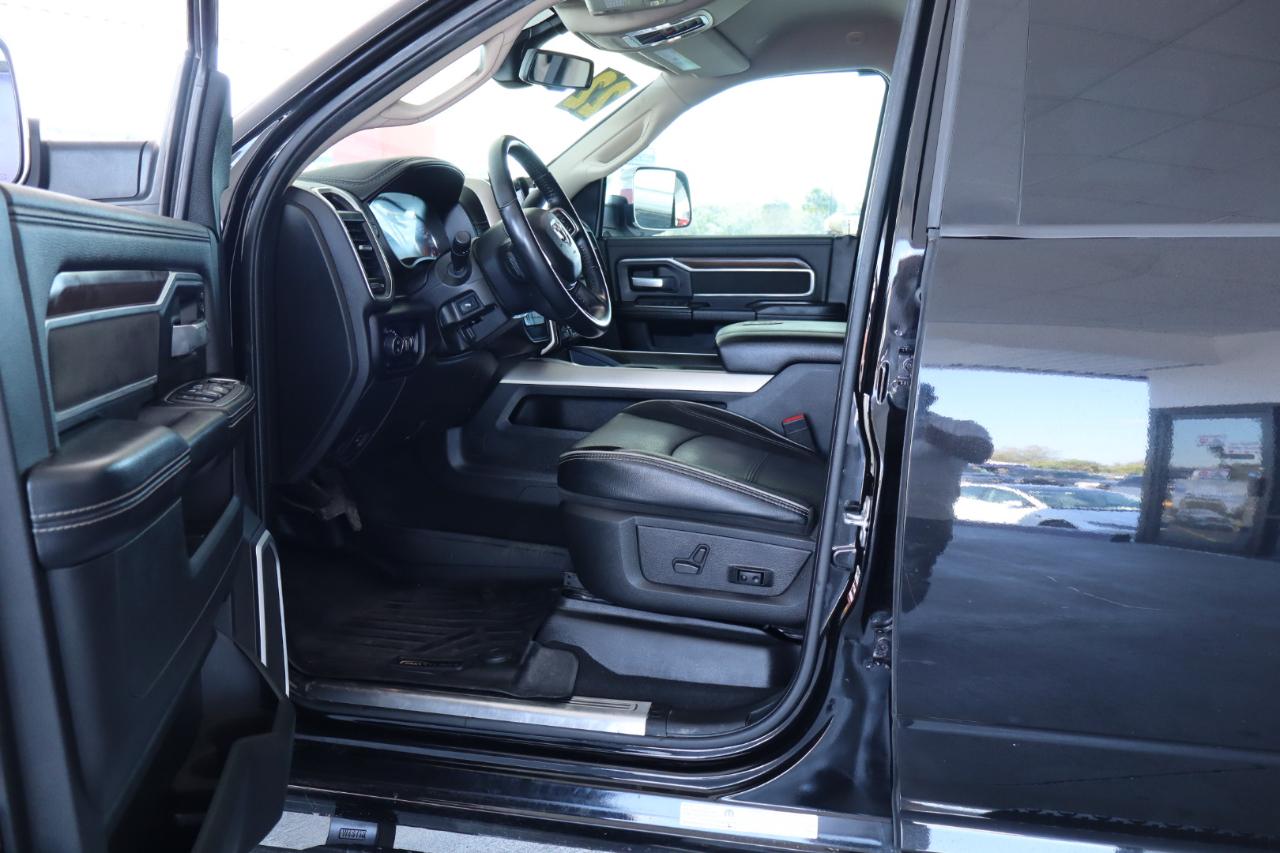 RAM 3500 Laramie 4x4 Crew Cab 8' Box 2022