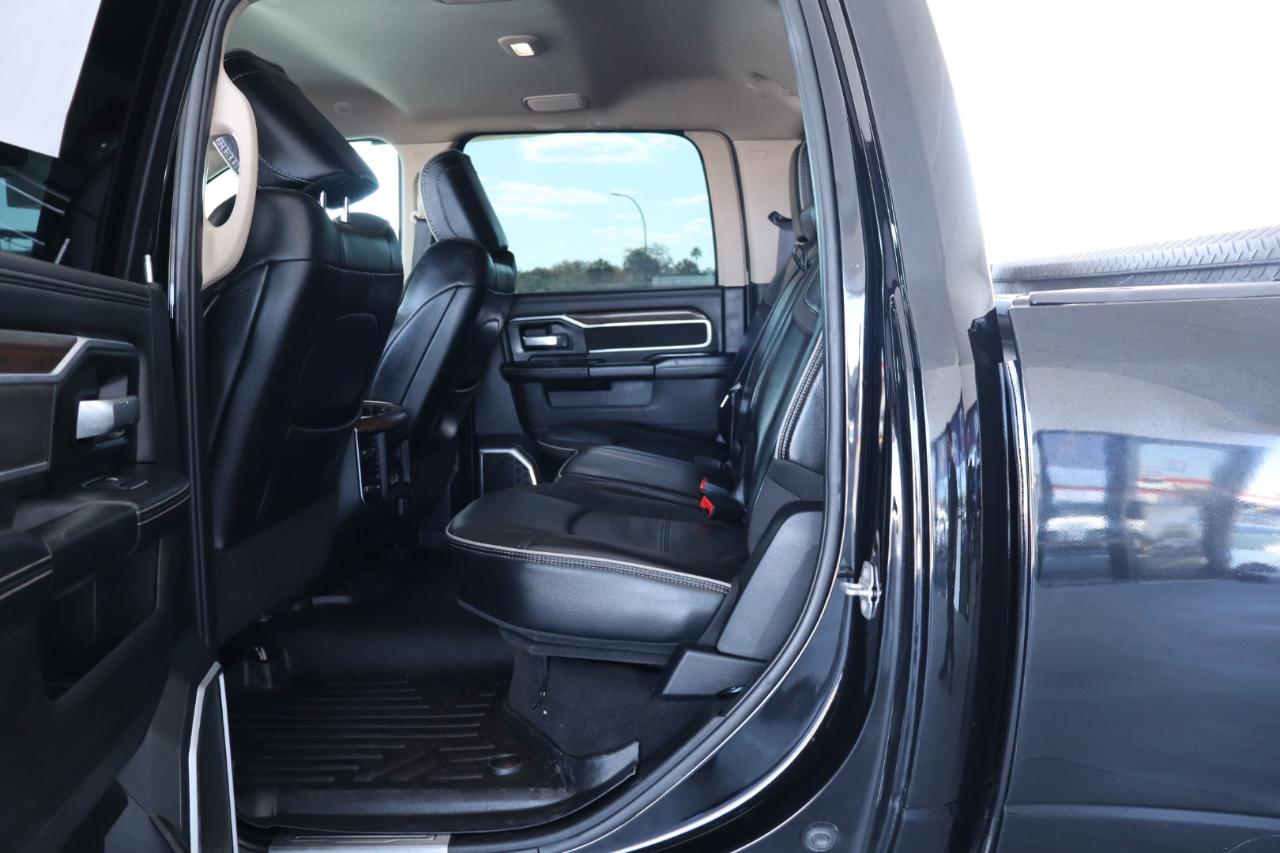 RAM 3500 Laramie 4x4 Crew Cab 8' Box 2022