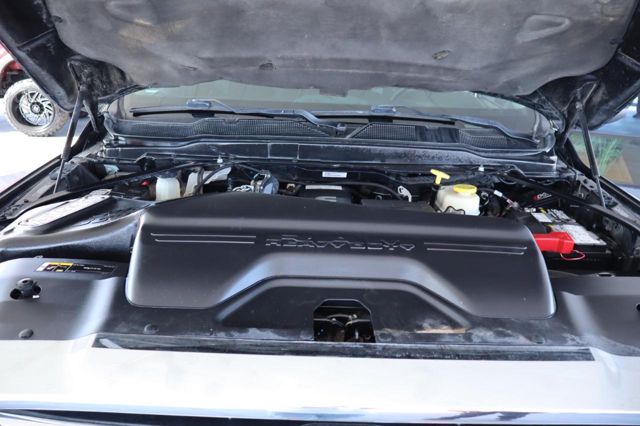 RAM 3500 Laramie 4x4 Crew Cab 8' Box 2022