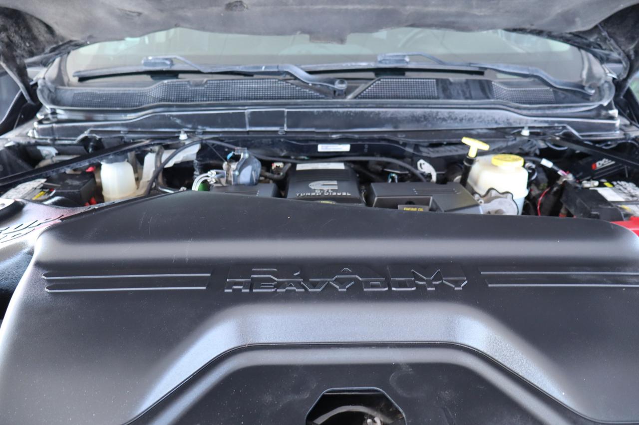 RAM 3500 Laramie 4x4 Crew Cab 8' Box 2022