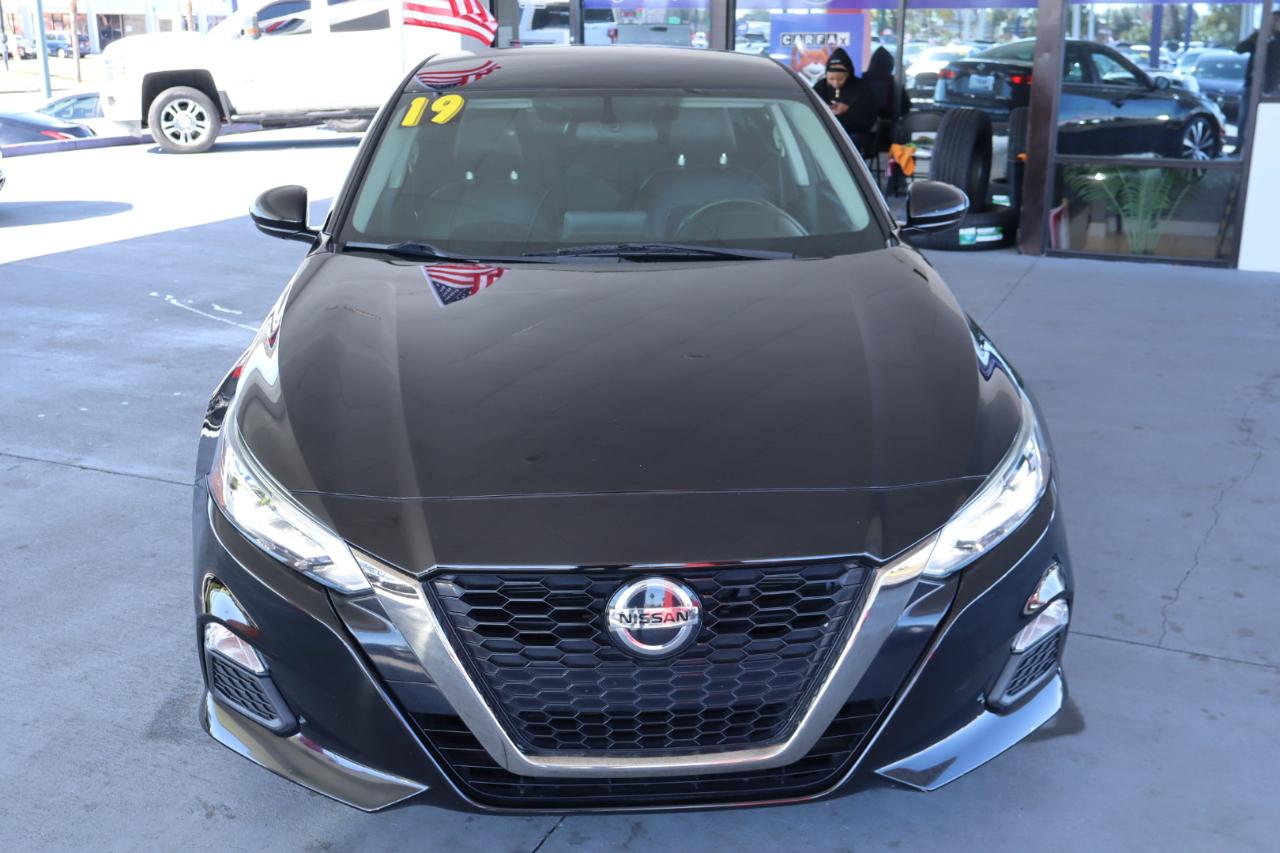 Nissan Altima 2.5 SR Sedan 2019