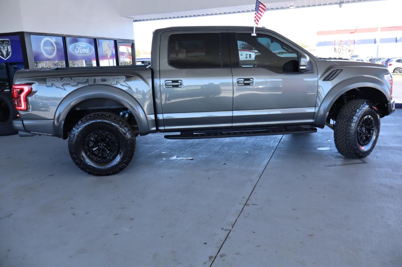 Ford F-150 Raptor 4WD SuperCrew 5.5' Box 2017