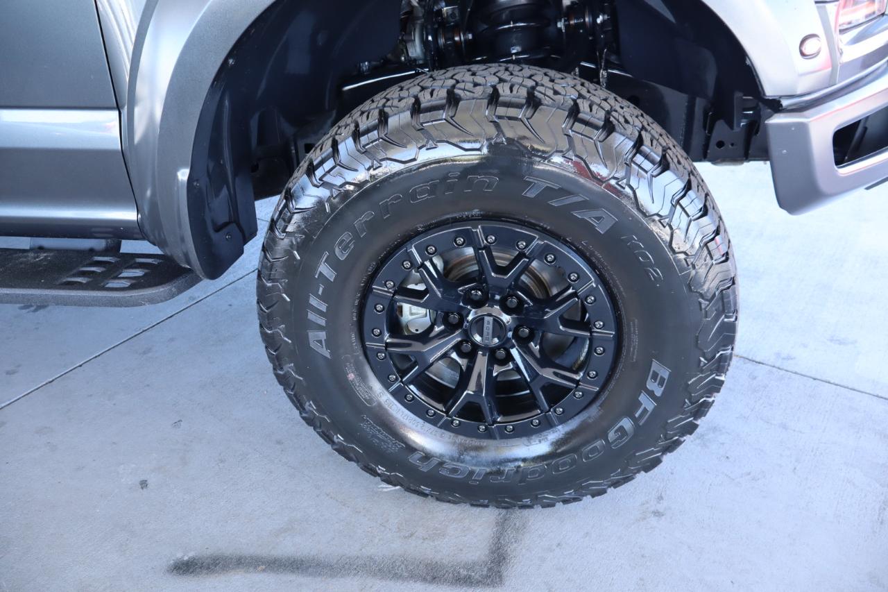 Ford F-150 Raptor 4WD SuperCrew 5.5' Box 2017