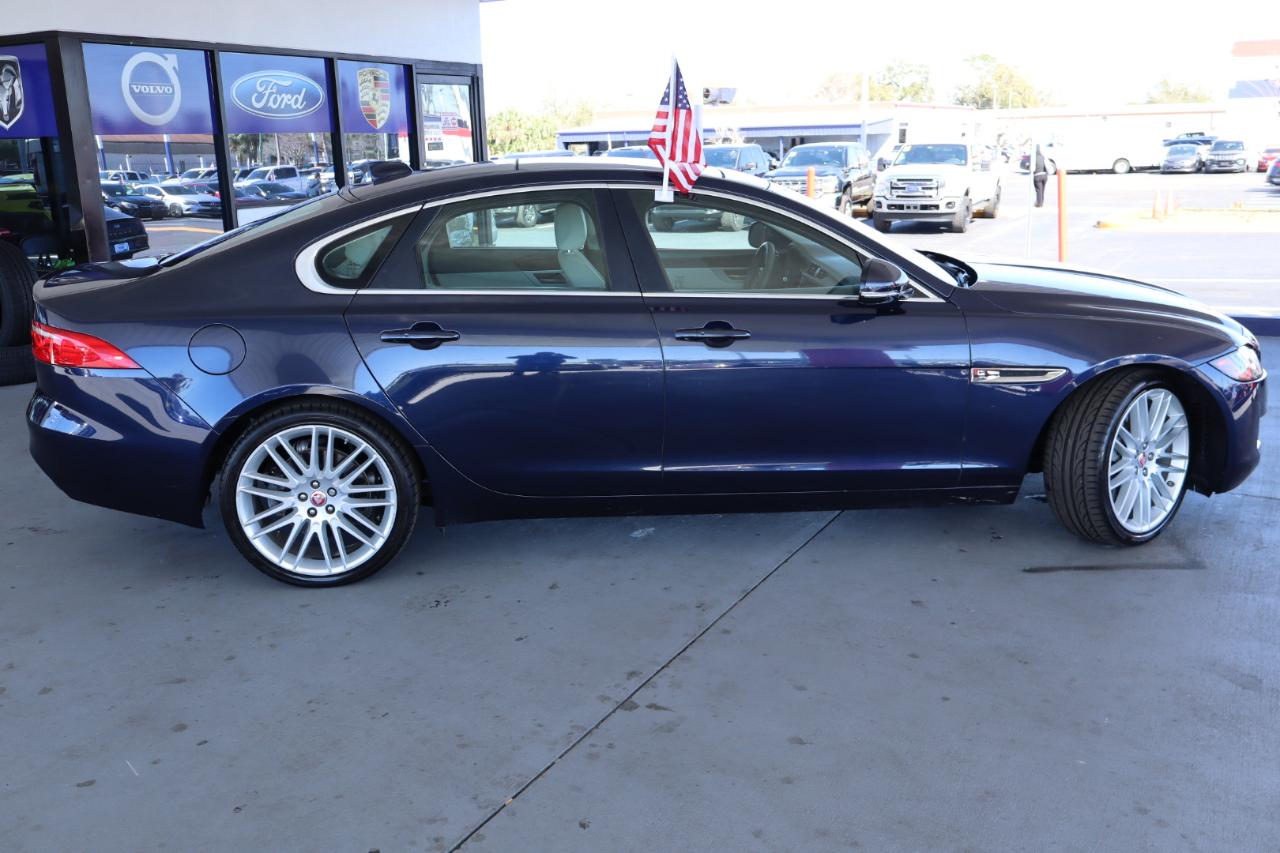 Jaguar XF 4dr Sdn 35t Prestige RWD 2016