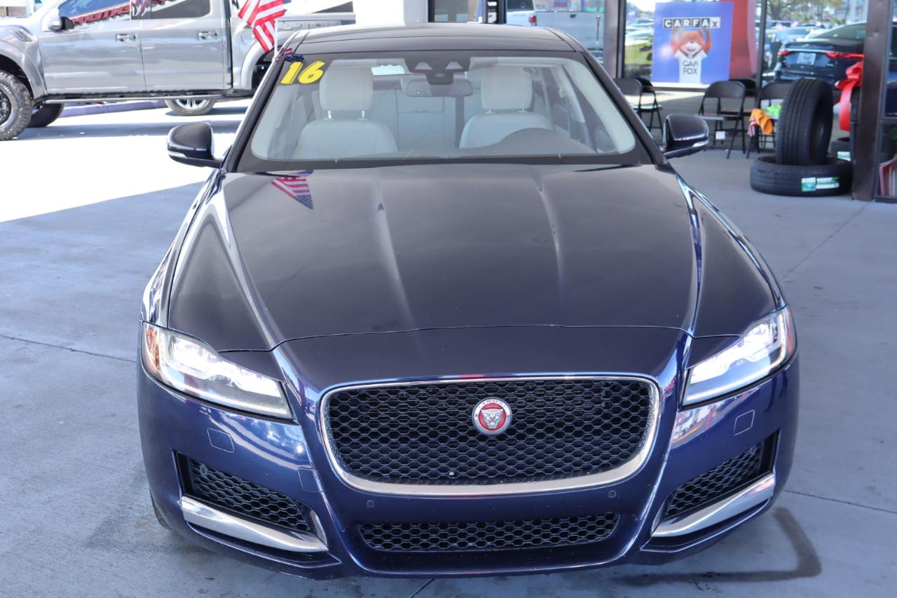 Jaguar XF 4dr Sdn 35t Prestige RWD 2016