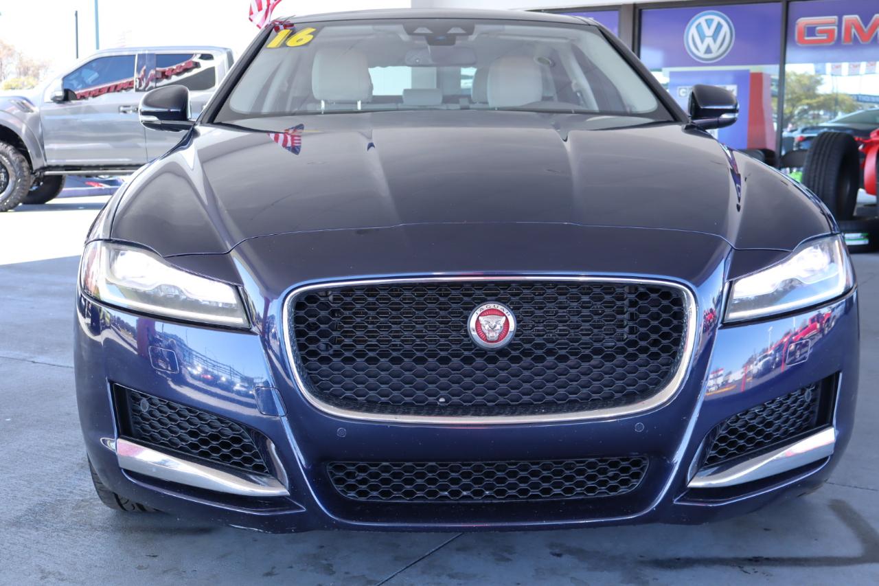 Jaguar XF 4dr Sdn 35t Prestige RWD 2016
