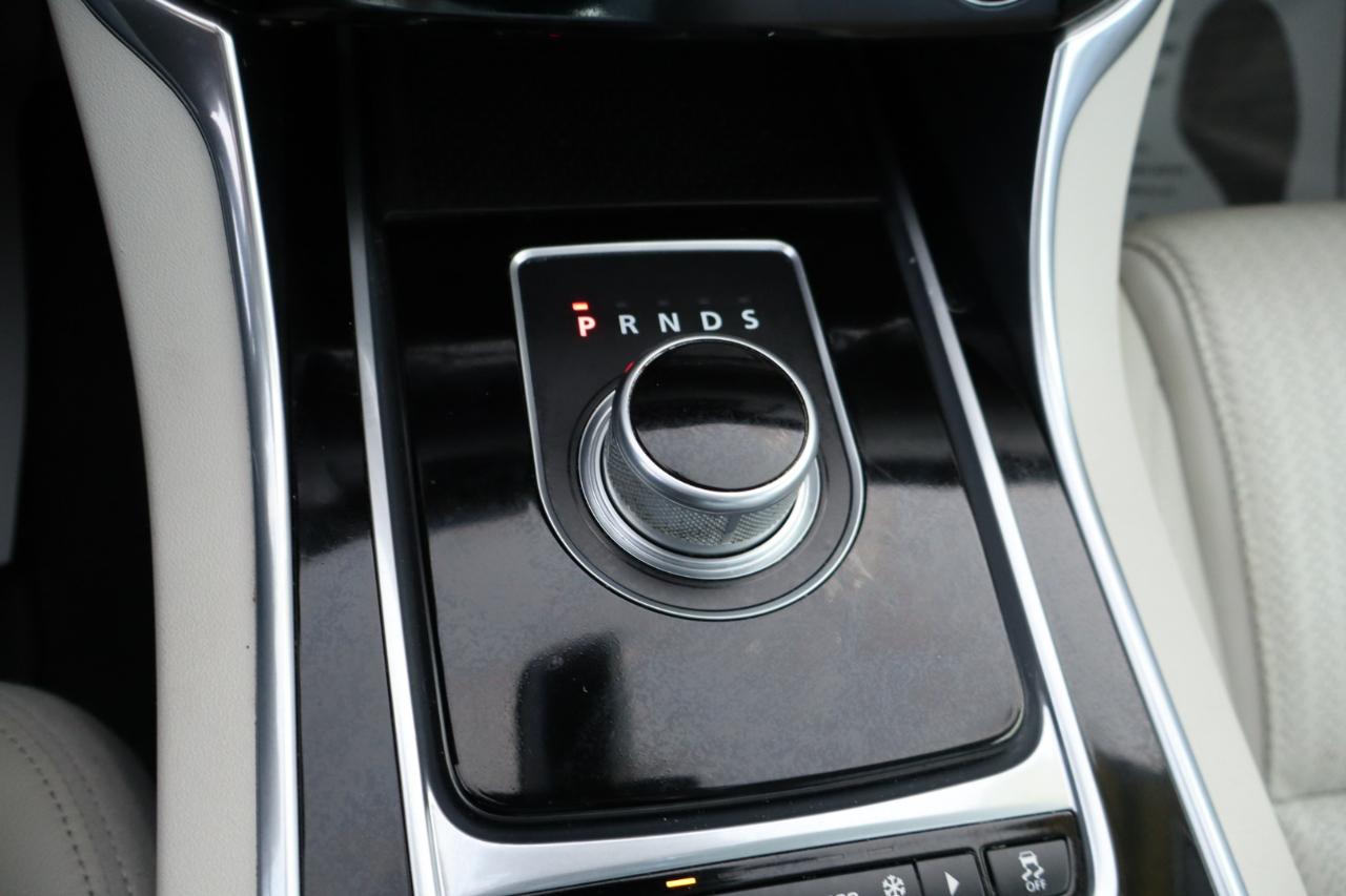 Jaguar XF 4dr Sdn 35t Prestige RWD 2016