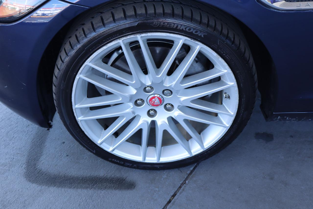 Jaguar XF 4dr Sdn 35t Prestige RWD 2016