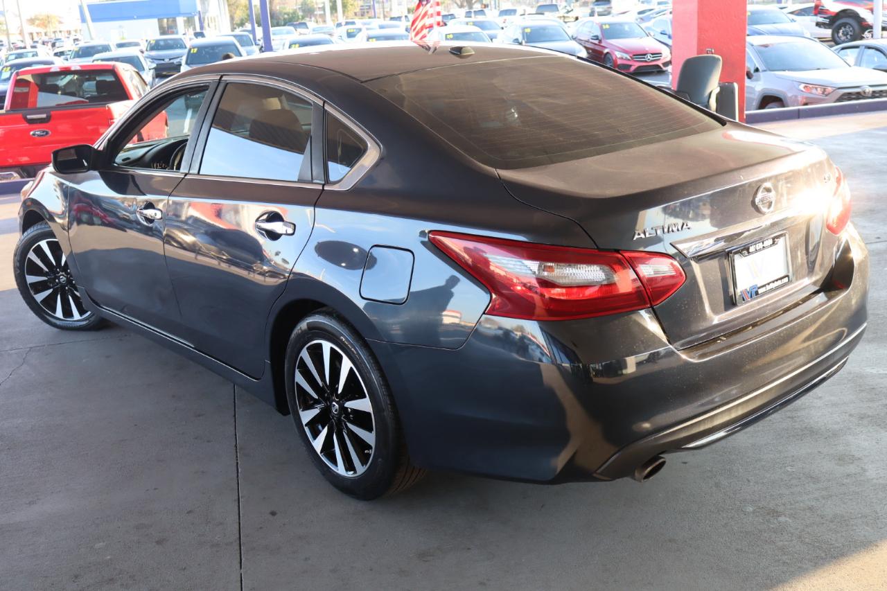 Nissan Altima 2.5 SV Sedan 2018