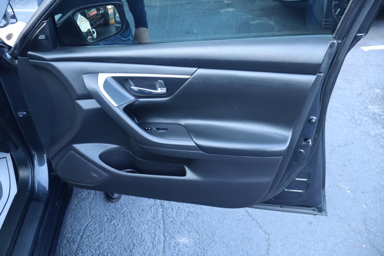 Nissan Altima 2.5 SV Sedan 2018