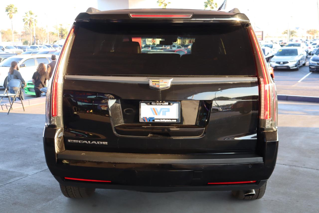 Cadillac Escalade 2WD 4dr Luxury 2020