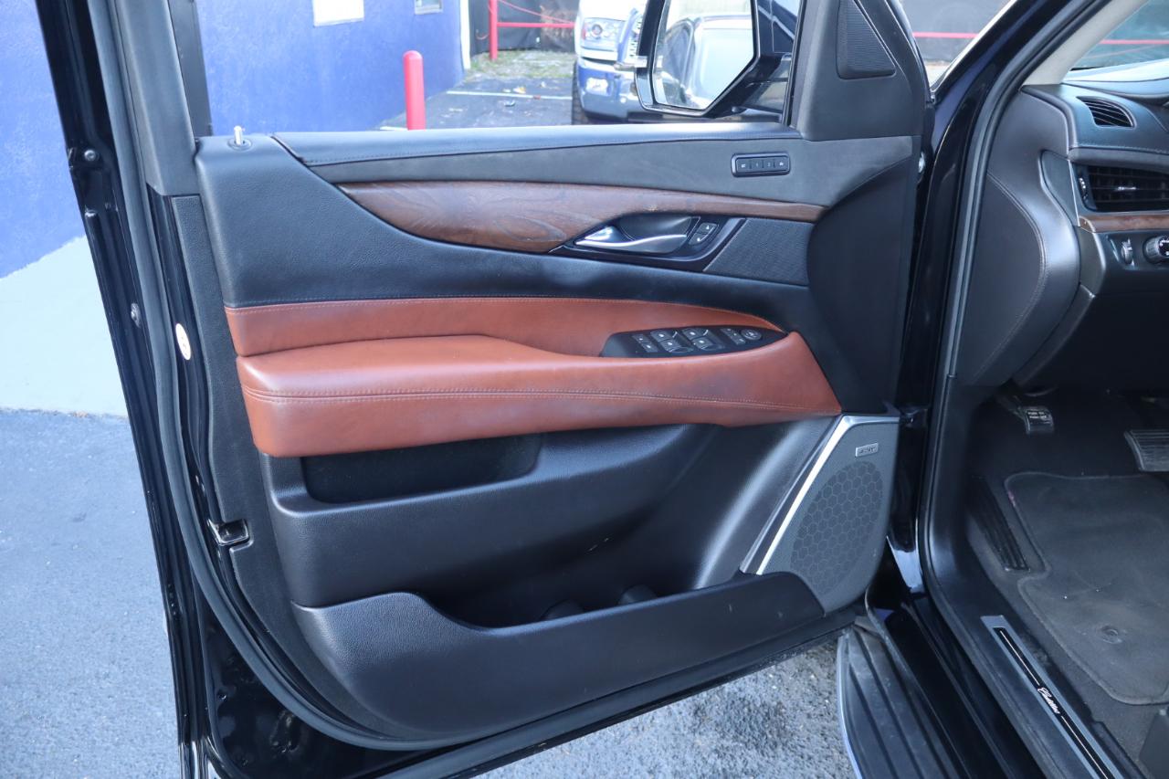 Cadillac Escalade 2WD 4dr Luxury 2020