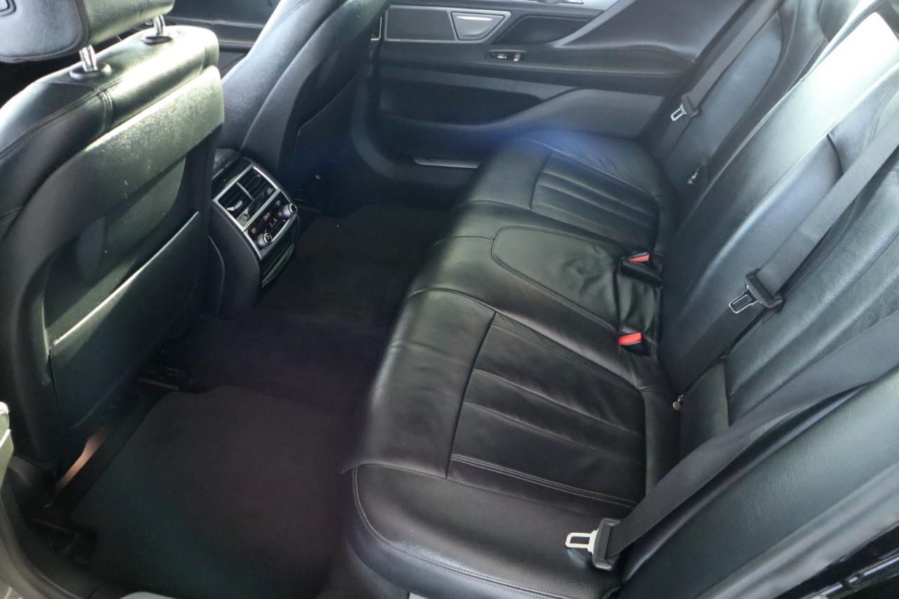 BMW 7 Series 740i Sedan 2018