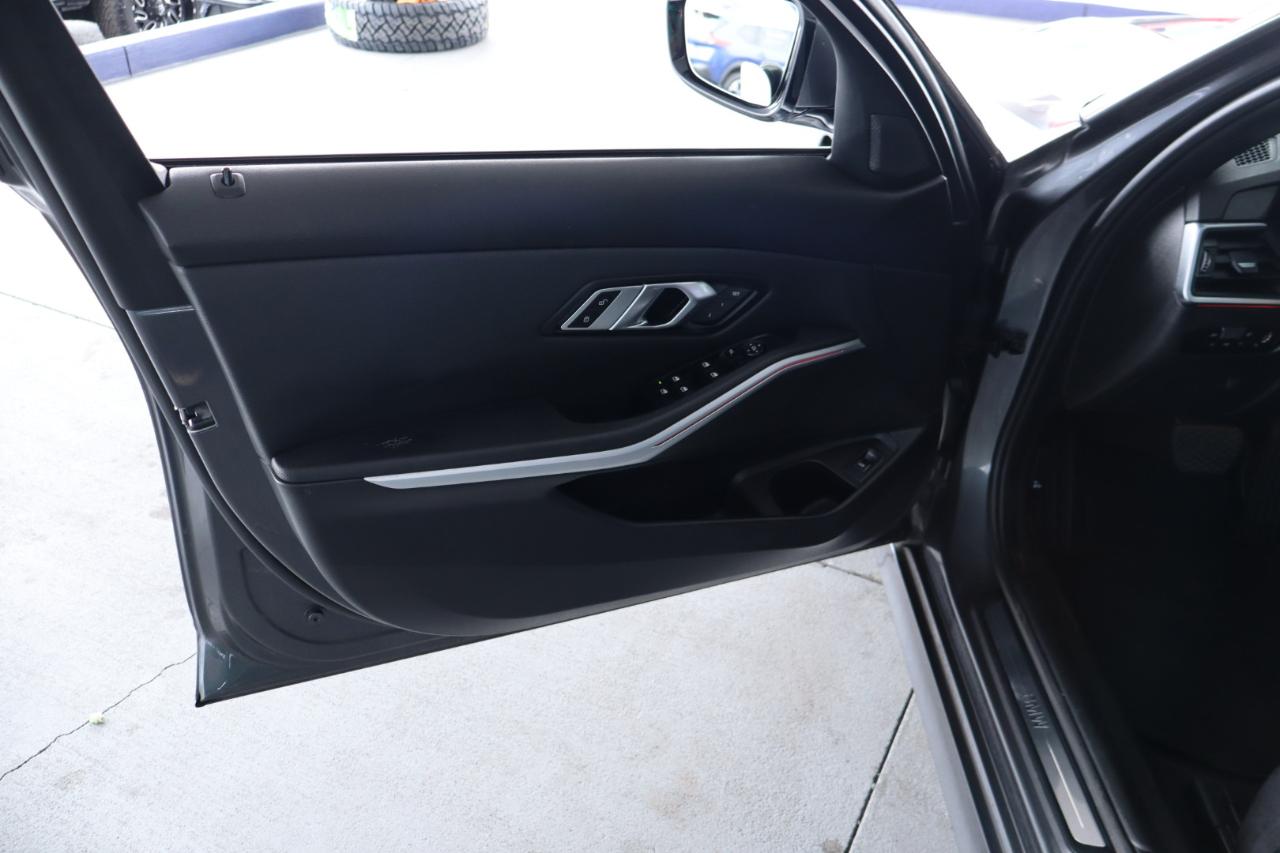 BMW 3 Series 330i xDrive Sedan North America 2020