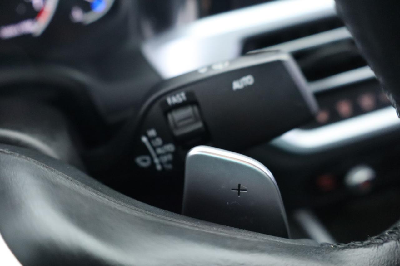 BMW 3 Series 330i xDrive Sedan North America 2020