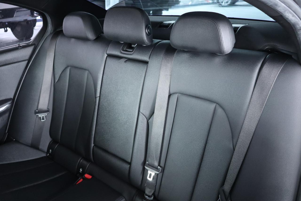 BMW 3 Series 330i xDrive Sedan North America 2020