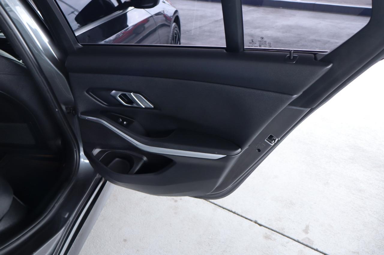 BMW 3 Series 330i xDrive Sedan North America 2020