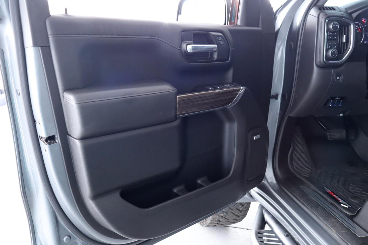 Chevrolet Silverado 1500 4WD Crew Cab 147" RST 2020