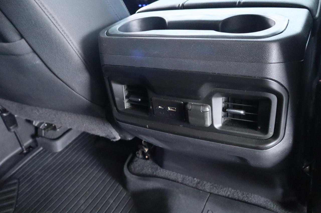 Chevrolet Silverado 1500 4WD Crew Cab 147" RST 2020