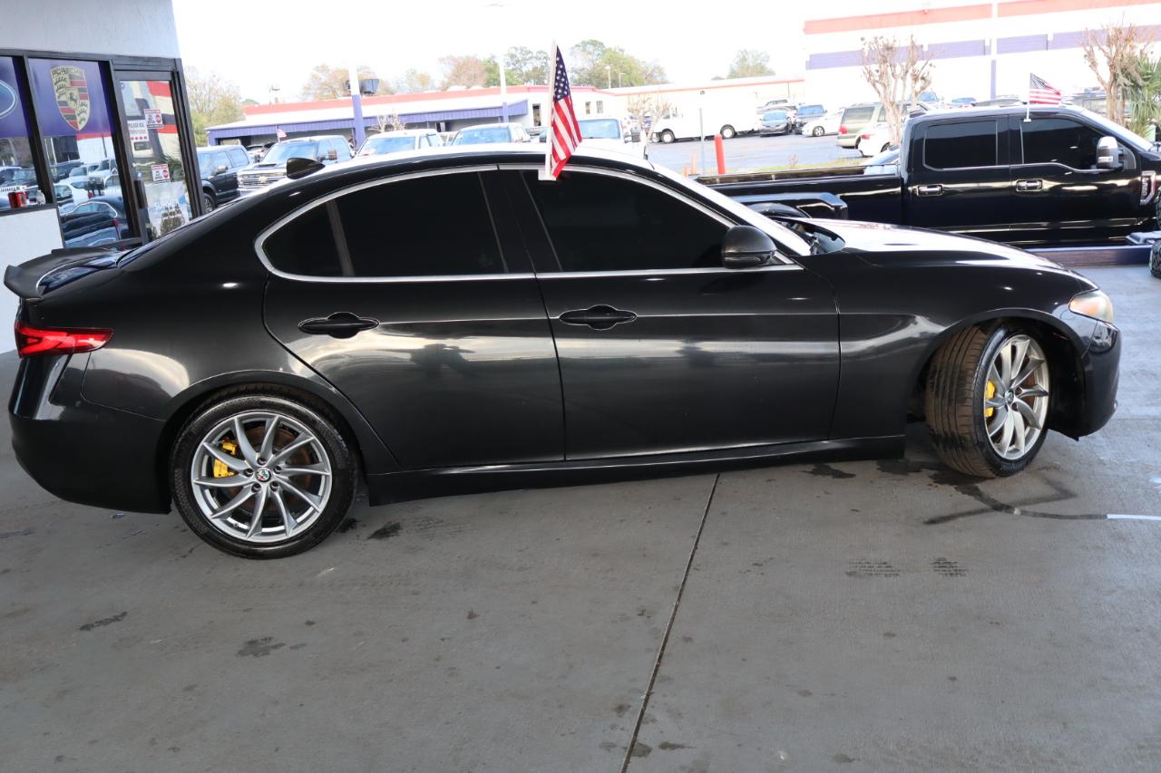 Alfa Romeo Giulia Base 2017