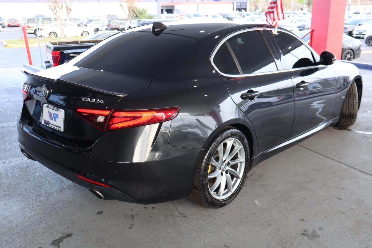 Alfa Romeo Giulia Base 2017