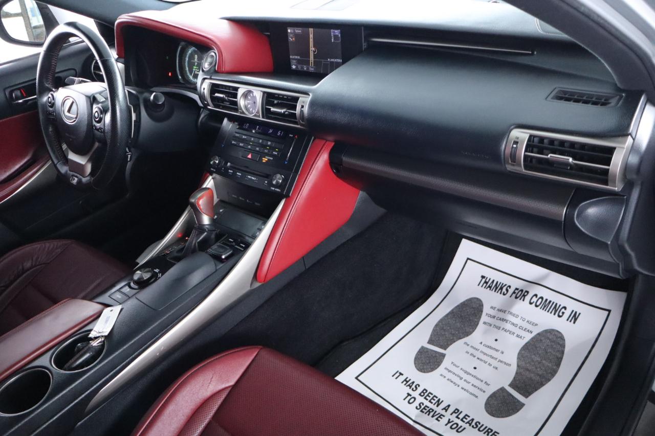 Lexus IS 200t 4dr Sdn 2016