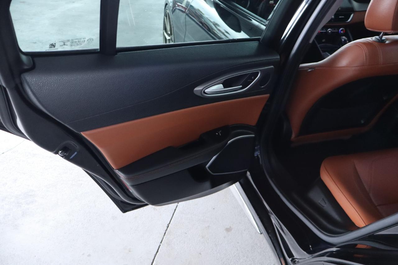 Alfa Romeo Giulia Ti Sport RWD 2019