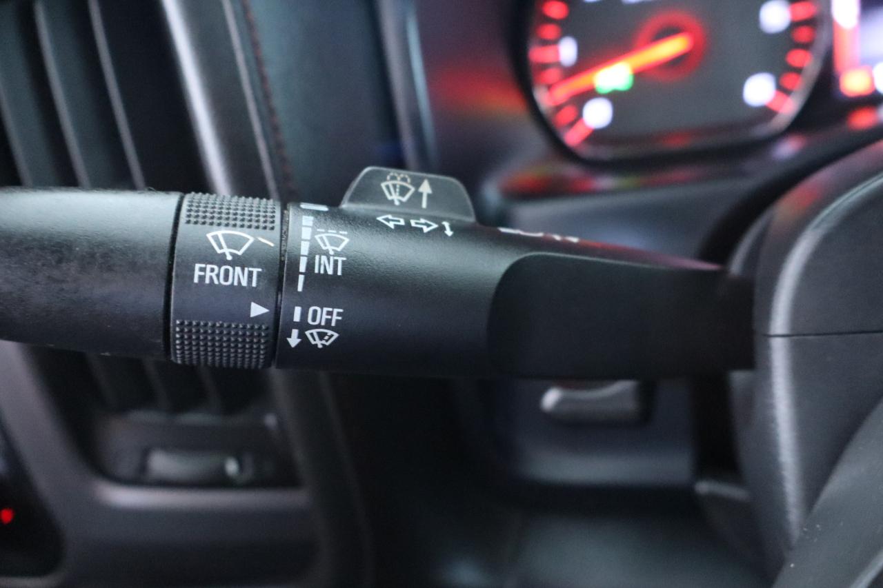 GMC Sierra 1500 4WD Crew Cab 143.5" SLT 2014