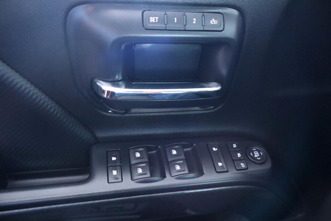 GMC Sierra 1500 4WD Crew Cab 143.5" SLT 2014