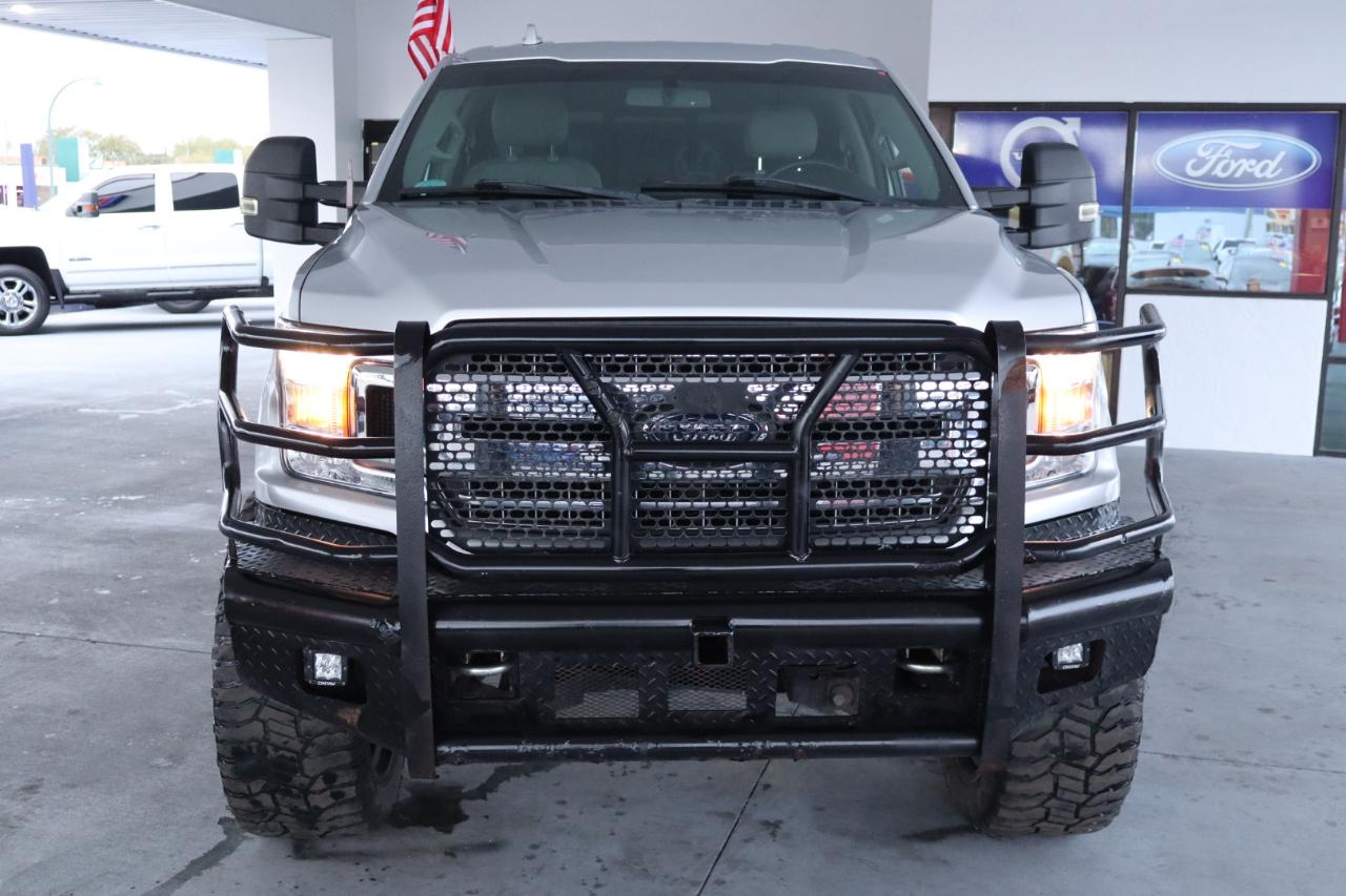 Ford F-150 4WD SuperCrew 145" Lariat 2018